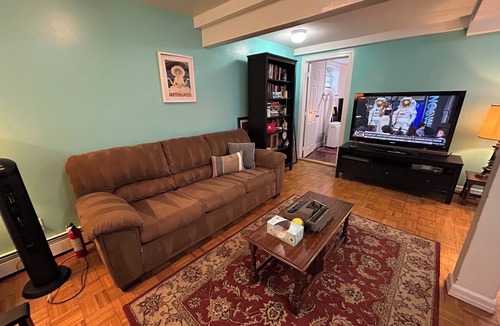 Oyster Bay Cove House | Guest Suite in Oyster Bay