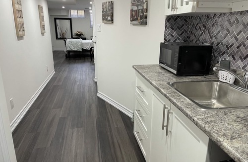 New Tecumseth House | Guest Suite in Quaint Alliston, New Tecumseth