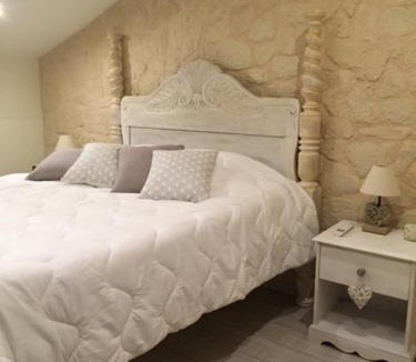 Sainte-Foy-d'Aigrefeuille House | Guesthouse Le Pujol