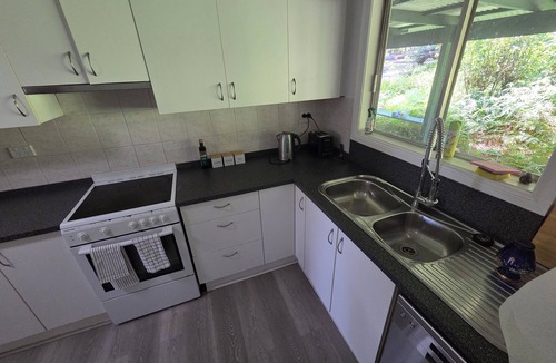 Canoelands House | Guesthouse by Maroota Greens