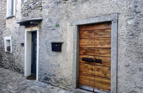 Intragna House | Guesthouse "Castello del Nucleo"