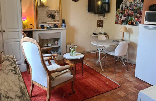 Checy House | Guesthouse Chécy, 1 bedroom, 2 people