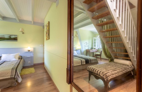 Habas House | Guesthouse 'Chalosse' with Shared Pool, Wi-Fi, and Air Conditioning
