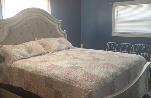 Hermann Bed & Breakfast | GUESTHOUSE DOWNTOWN HERMANNnHISTORIC DISTRICT