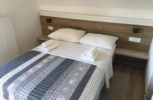 Jezerce House | Guesthouse Family Bosnic - Double Room with Balcony - 3