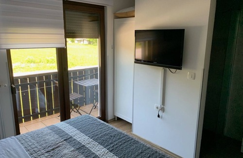 Jezerce House | Guesthouse Family Bosnic - Double Room with Balcony - 3 - 3