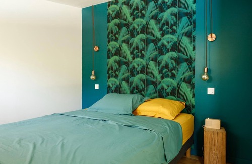 Toulouse Left Bank House | Guesthouse in Toulouse garden, private pool and jacuzzi + breakfast