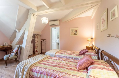Habas House | Guesthouse 'Jardin' with Shared Pool, Wi-Fi, and Air Conditioning
