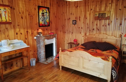 Arnac-la-Poste House | Guesthouse “Le Relais” with Shared Terrace, Garden, and Wi-Fi