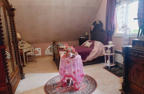 Cauge Bed & Breakfast | Guesthouse 'Les Bosquets Chambre d'Hôtes' with Shared Terrace, Garden, and Wi-Fi