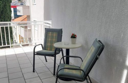Montovjerna House | Guesthouse MM