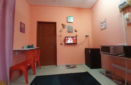 Kampung Padang Midin House | GUESTHOUSE MOKTEH