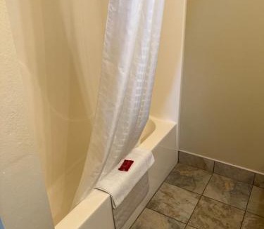 Aberdeen Hotel | GuestHouse Montesano