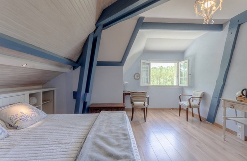 Habas House | Guesthouse 'Ocean' with Shared Pool, Wi-Fi, and Air Conditioning