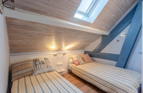 Habas House | Guesthouse 'Ocean' with Shared Pool, Wi-Fi, and Air Conditioning