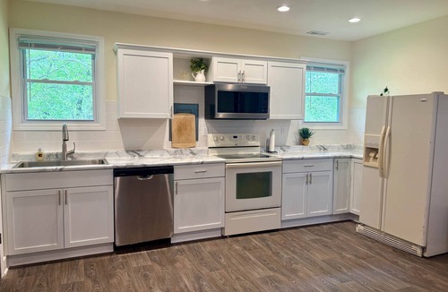 Nauvoo House | Guesthouse on Mississippi River Estate