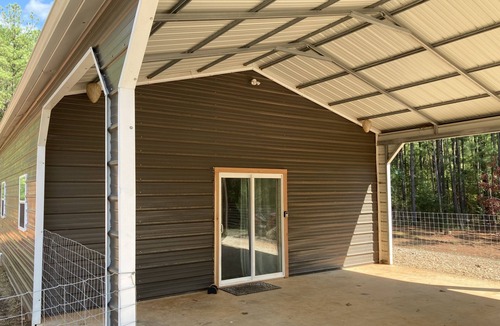 Tyler House | Guesthouse on peaceful 11+ acre homestead! Pet friendly!