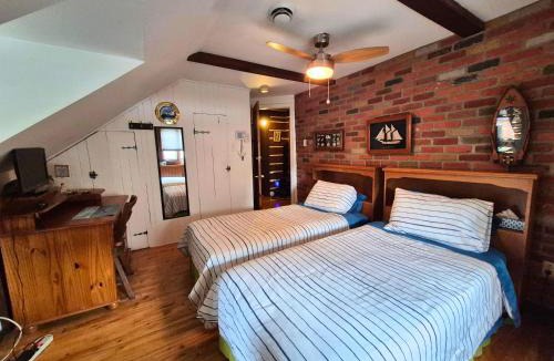 Longueuil House | Guesthouse Refuge du Poète Montreal-Longueuil