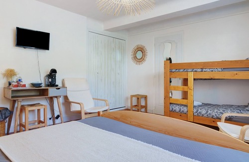 Lau-Balagnas House | Guesthouse - Room and Table d’hôtes Cauterets