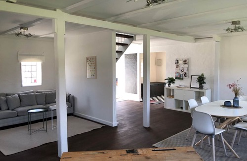 Vedbaek House | Guesthouse - Sandbjerg /Vedbæk - Beautiful nature and close to Vedbæk beach