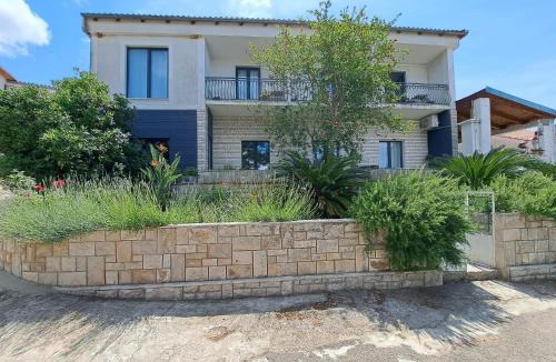 Loviste House | Guesthouse Tamara