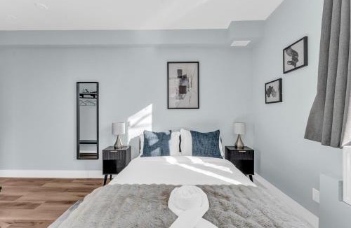Trinity - Bellwoods Hotel | Guestic at Queen West