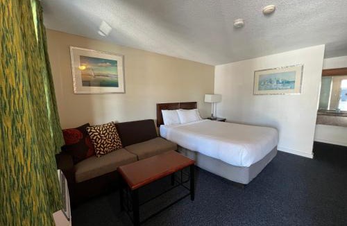 West Dennis Hotel | GuestLodge
