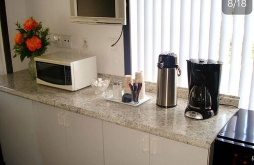 West Dennis Hotel | GuestLodge