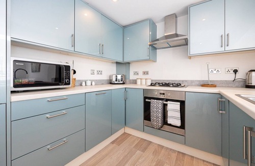 Eccles Apartment | GuestReady - A Haven by the River