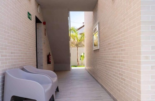 Masnou Apartment | GuestReady - April Rose Pool Apartments 2.7