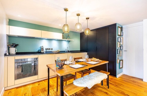 Quartier de Rochechouart Apartment | GuestReady - Balcony Apt Stay