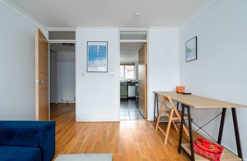 Nunhead Apartment | GuestReady - Balcony Nest London