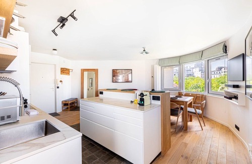 Gare Apartment | GuestReady - Bright and Chic Retreat with Balcony