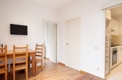 Les Corts Apartment | GuestReady - Bright flat near Casa Milà