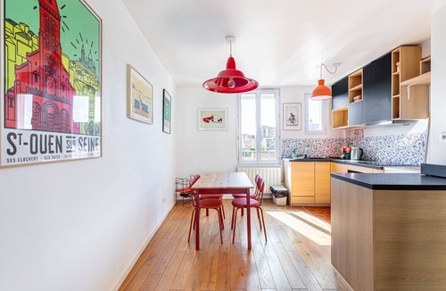 Les Puces de Saint-Ouen Apartment | GuestReady - Bright Haven for Four