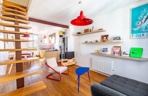 Les Puces de Saint-Ouen Apartment | GuestReady - Bright Haven for Four