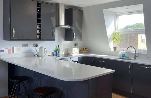 Haverstock Apartment | GuestReady - Bright with Rooftop Terrace