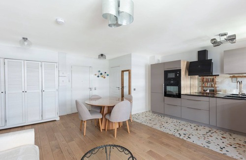 La Villette Apartment | GuestReady - Charm & Comfort with a balcony