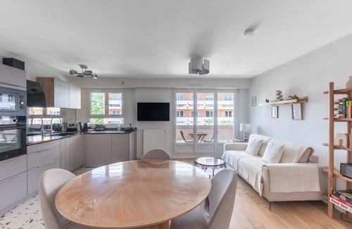La Villette Apartment | GuestReady - Charm & Comfort with a balcony
