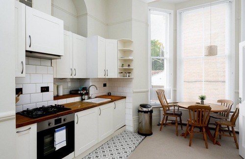 Chiswick Riverside Apartment | GuestReady - Charming Loft Apartment in Chiswick