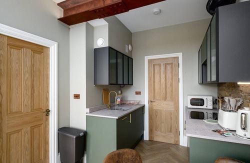 Ferndale Apartment | GuestReady - Chic Studio in Vibrant Brixton