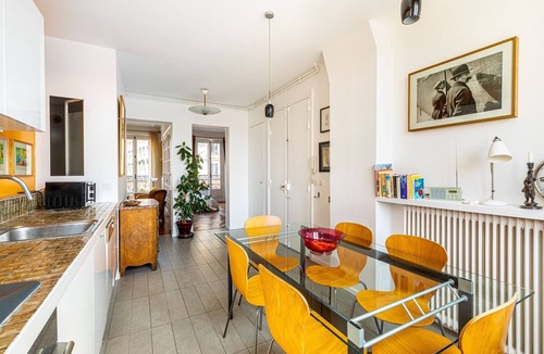 Saint-Vincent-de-Paul Apartment | GuestReady - City views near Little India