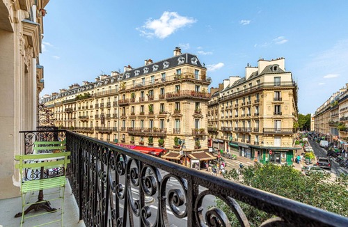 Saint-Vincent-de-Paul Apartment | GuestReady - City views near Little India