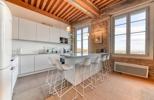 Griffon - Royale Apartment | GuestReady - Classy Apt with Mezzanine in Lyon