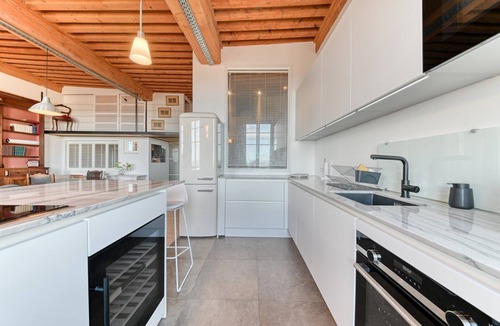 Griffon - Royale Apartment | GuestReady - Classy Apt with Mezzanine in Lyon