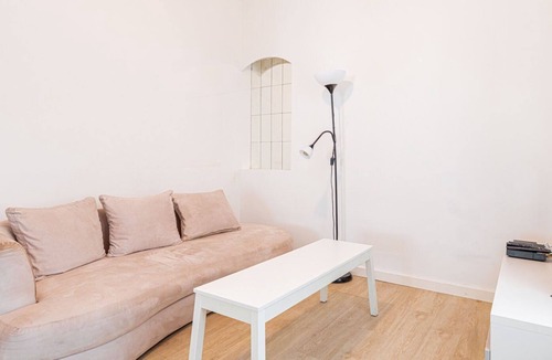 Charenton-le-Pont Apartment | GuestReady - Cosy Retreat near Paris