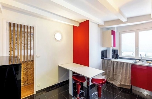 Strasbourg -Saint-Denis Apartment | GuestReady - Cosy and Central in Le Marais