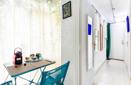 Saint-Thomas-d'Aquin Apartment | GuestReady - Cosy Cocoon in Saint-Germain-des-Prés