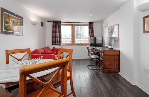 Sands End Apartment | GuestReady - Cosy Flat by the River