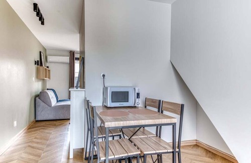 Leon Blum - Bon Coin Apartment | GuestReady - Cosy Studio with Terrace for 2